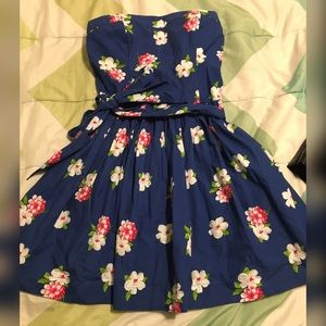 Abercrombie & Fitch Dresses - Strapless blue floral dress Abercrombie & Fitch Dresses - Strapless blue floral dress